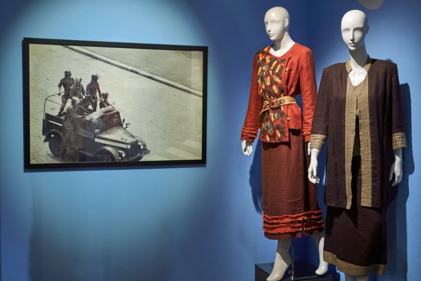 Wystawa poświęcona modzie stanu wojennego i dekadzie lat 80. w Muzeum Narodowym we Wrocławiu