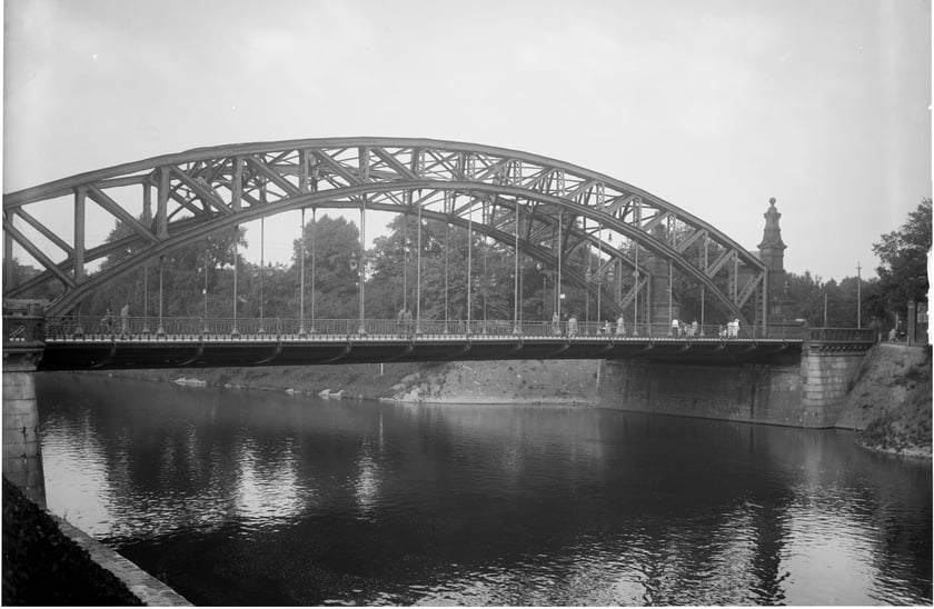 Most Zwierzyniecki. Widok z lewego brzegu Odry, 1920-1939