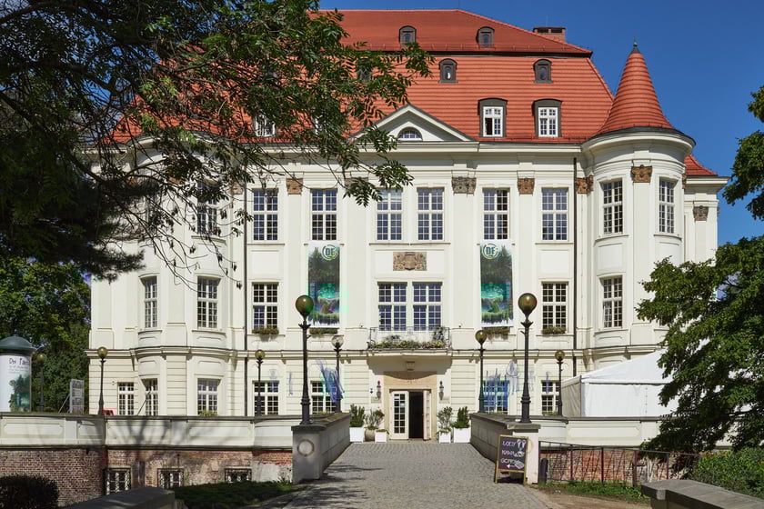 Pałac i park w Leśnicy