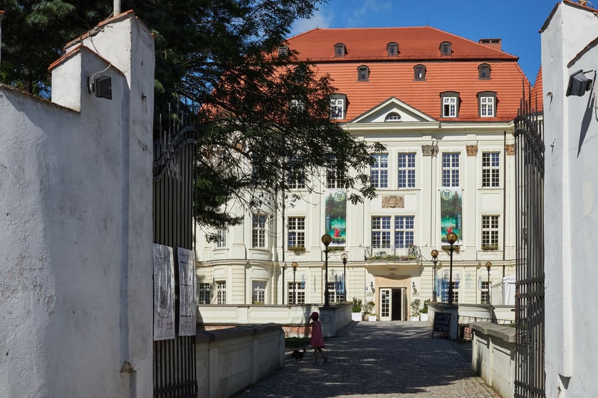 Pałac i park w Leśnicy