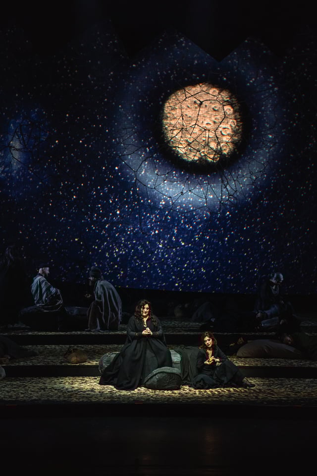Opera Wrocławska, scena z opery &bdquo;Carmen&rdquo;