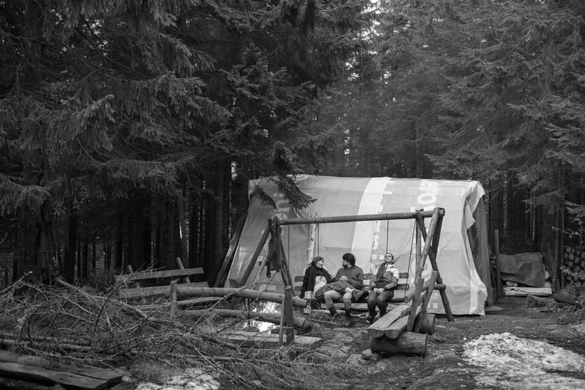 Fotoreportaż z górskiej chaty, w której spotykają się wędrowcy // 2. miejsce w kategorii Documentary Project Grand Press Photo 2023