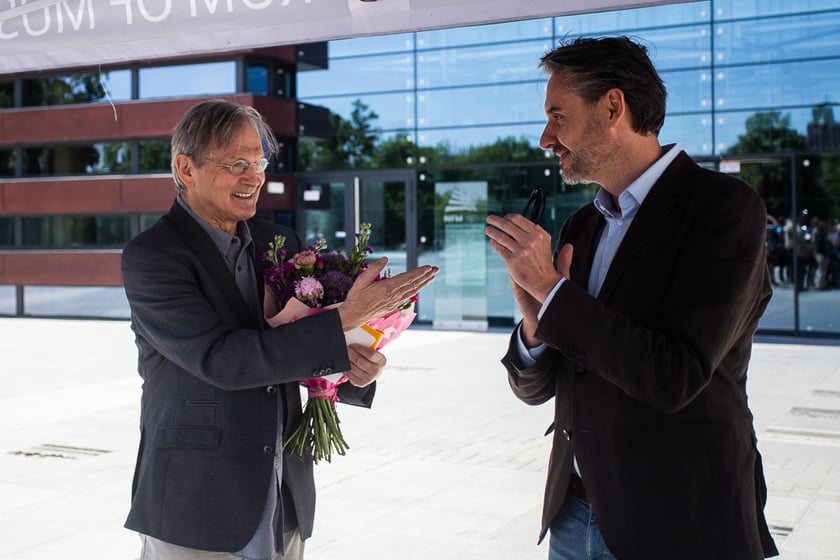 Ernst Kovacic i wiceprezydent Wrocławia Bartłomiej Ciążyński przed NFM