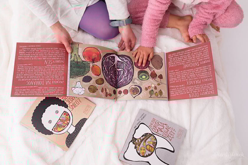 Anna Poznańska jest ilustratorką, autorką oraz wydawcą. Łączy to z pasją edukacyjną - potrafi zainteresować dzieci tematami, które uchodzą za nudne lub trudne.