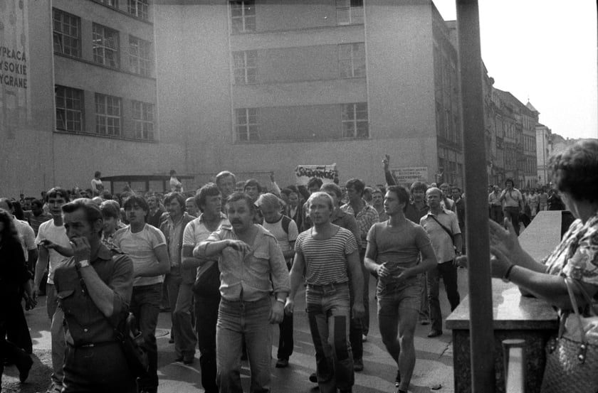 Manifestacje na ulicach Wrocławia w sierpniu 1982 roku