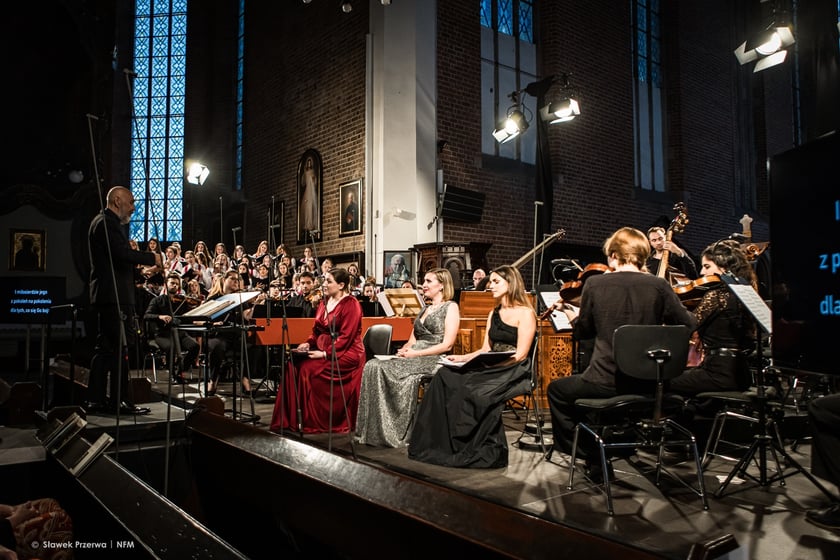 Koncert w Kolegiacie św. Krzyża i Bartłomieja z udziałem m.in. Ch&oacute;ru Dziewczęcego NFM