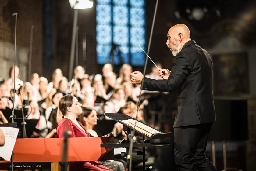 Koncert w Kolegiacie św. Krzyża i Bartłomieja z udziałem m.in. Ch&oacute;ru Dziewczęcego NFM