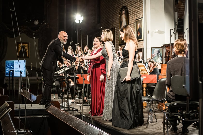 Koncert w Kolegiacie św. Krzyża i Bartłomieja z udziałem m.in. Ch&oacute;ru Dziewczęcego NFM