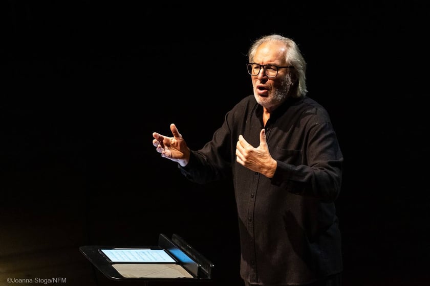 Estonian Philharmonic Chamber Choir, dyryguje Tõnu Kaljuste 