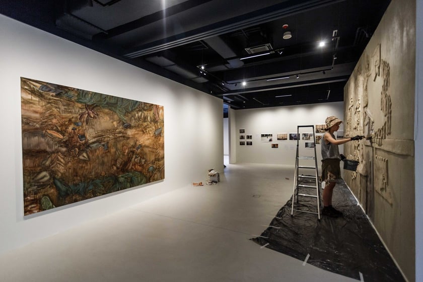 Krupa Art Foundation (Rynek 27/28) &ndash; nowy adres dla wielbicieli wsp&oacute;łczesnej sztuki &ndash; prace z wystawy ukraińskich artyst&oacute;w