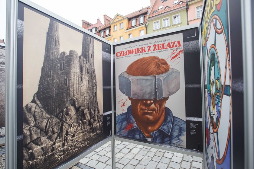 Wystawa „Plakat do filmu – Film na plakacie" na wrocławskim rynku