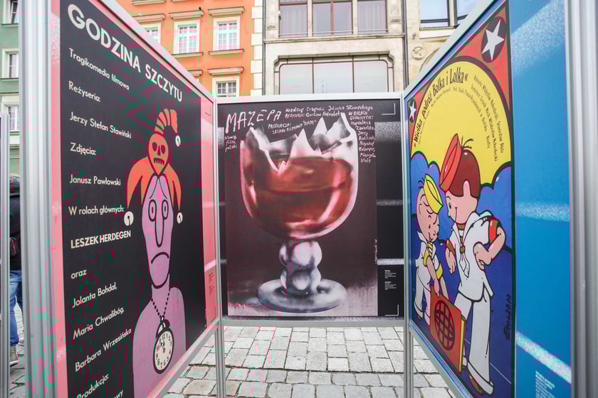 Wystawa „Plakat do filmu – Film na plakacie" na wrocławskim rynku