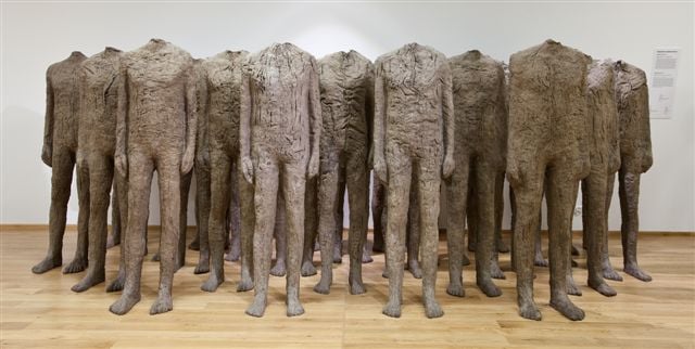 Magdalena Abakanowicz, Tłum