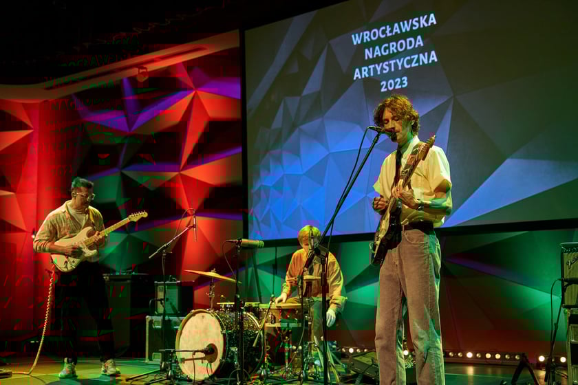 Zesp&oacute;ł Bluszcz, ubiegłoroczny laureat, zagrał podczas gali
