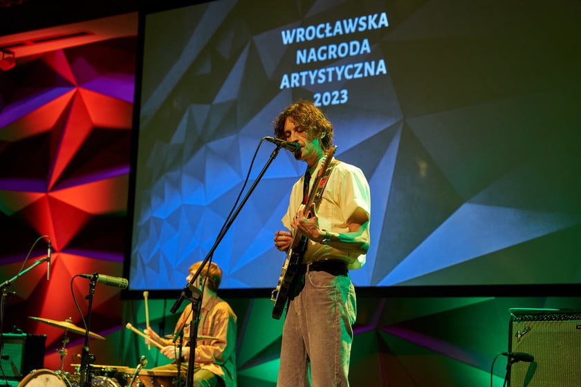 Zesp&oacute;ł Bluszcz, ubiegłoroczny laureat, zagrał podczas gali