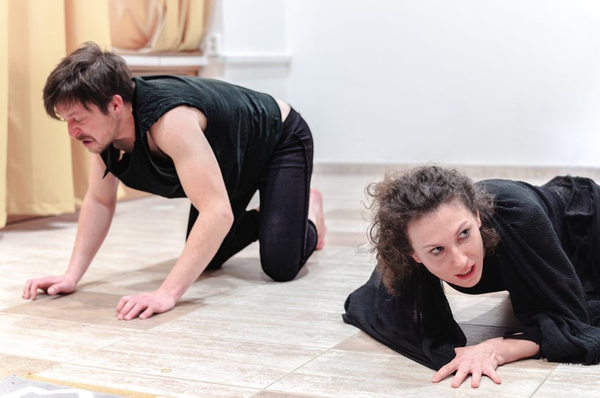 Nowy wrocławski teatr Enklawa &ndash; pr&oacute;by do spektaklu &bdquo;Ubu kr&oacute;l, czyli Polacy&rdquo;