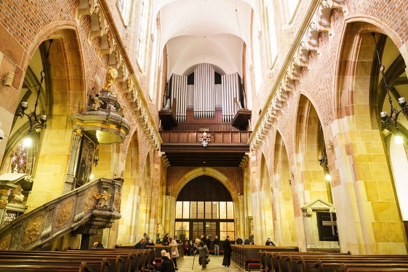 Organy w katedrze wrocławskiej - marzec 2024