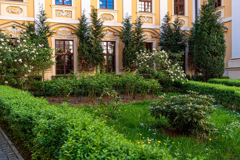 Wirydarz Instytutu Filologicznego Uniwersytetu Wrocławskiego