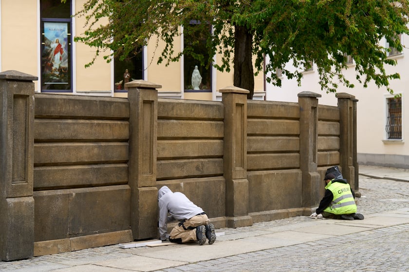 Na Ostrowie Tumskim stanęła scenografia - Wrocław zamienił się w niemieckie miasto z lat 30. XX wieku