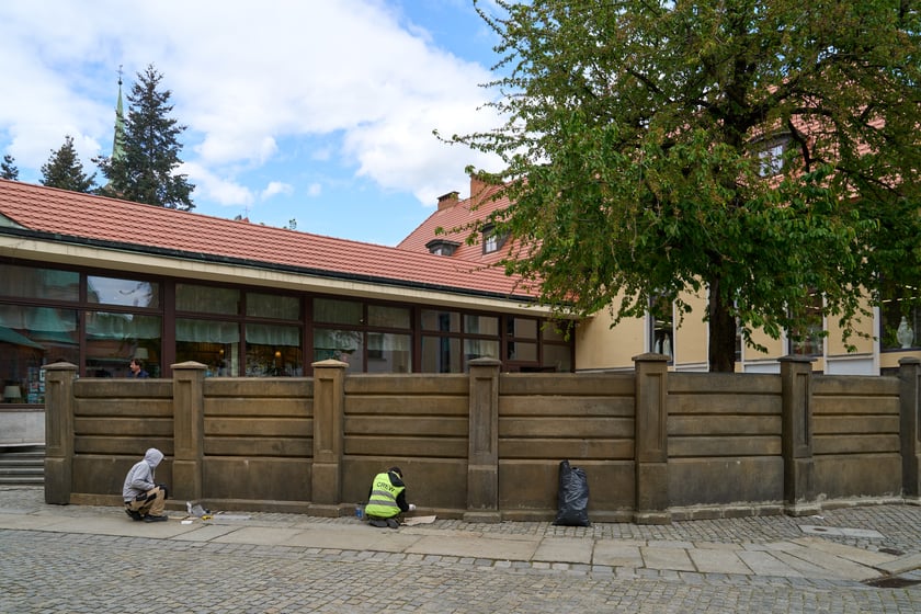 Na Ostrowie Tumskim stanęła scenografia - Wrocław zamienił się w niemieckie miasto z lat 30. XX wieku