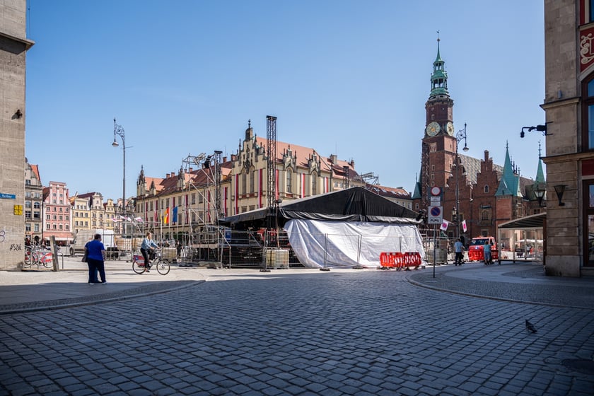 Scena na rynku już prawie gotowa na Gitarowy Rekord Świata 2024