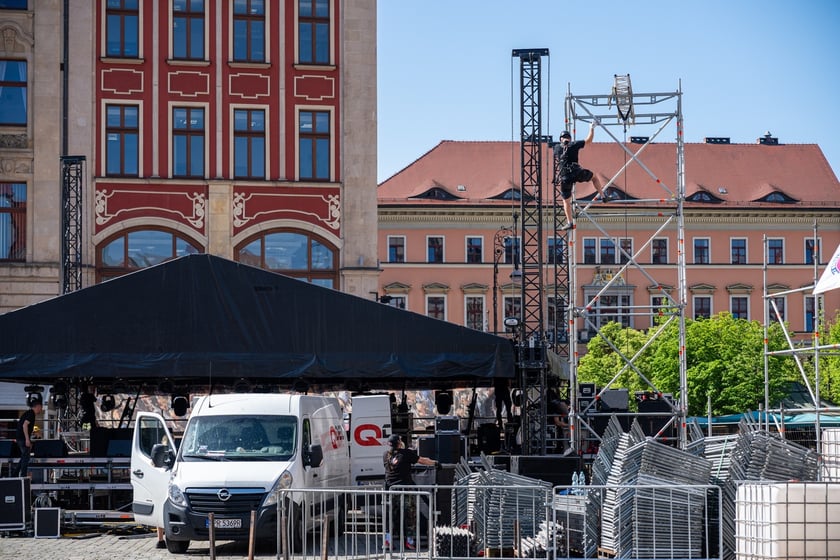 Scena na rynku już prawie gotowa na Gitarowy Rekord Świata 2024