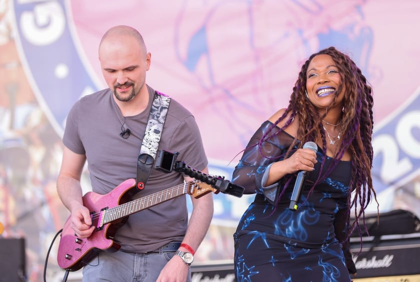 Gitarzyści na wrocławskim rynku. Gitarowy Rekord Świata 2024