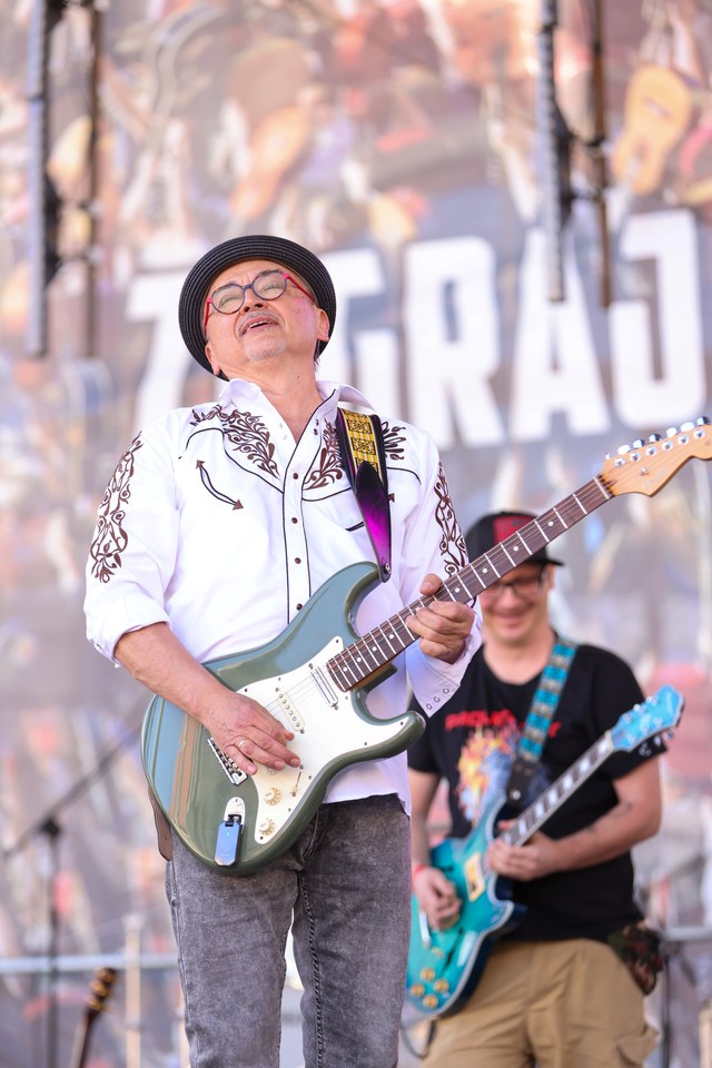Gitarzyści na wrocławskim rynku. Gitarowy Rekord Świata 2024