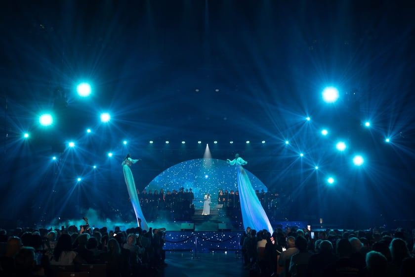 Wielkie show w Hali stulecia. Koncert "Gwiazdozbiór Aniołów. In varietae concordia".