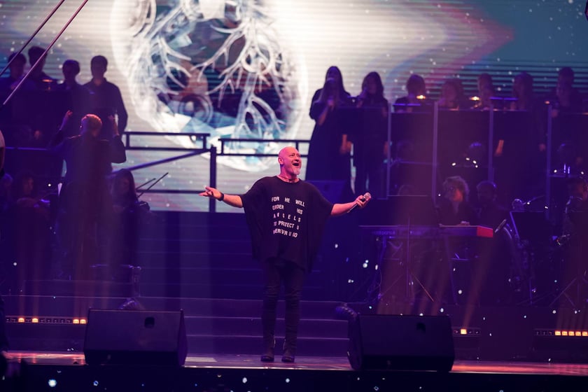 Wielkie show w Hali stulecia. Koncert "Gwiazdozbiór Aniołów. In varietae concordia".