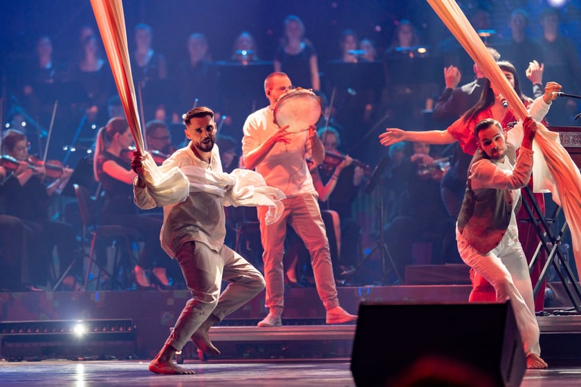 Wielkie show w Hali stulecia. Koncert "Gwiazdozbiór Aniołów. In varietae concordia".