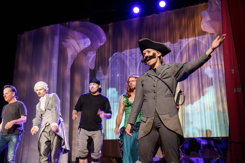 Pr&oacute;ba do spektaklu &bdquo;Sprzedawcy bajek&rdquo; we Wrocławskim Teatrze Lalek