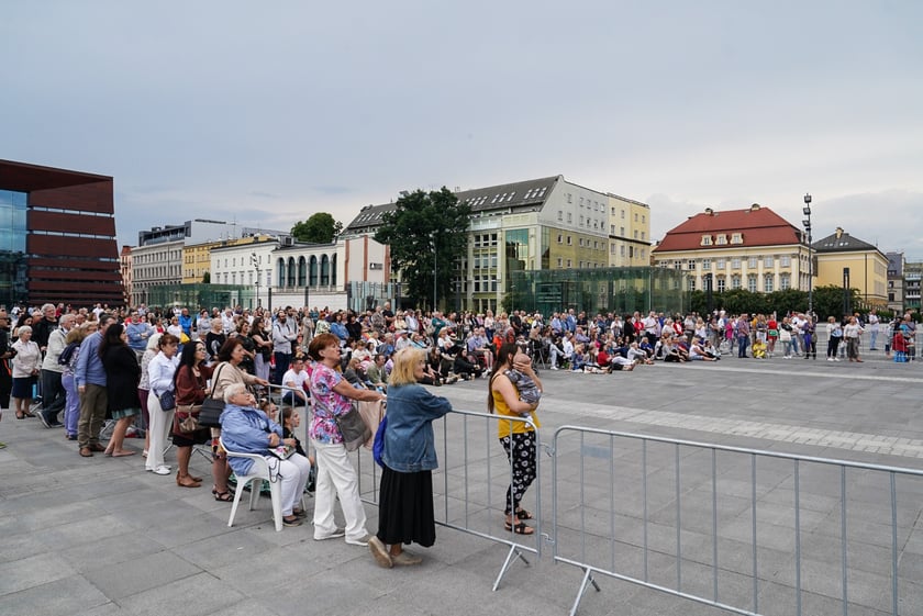 Plac Wolności. Można posłuchać gwiazd Metropolitan Opera. 31 maja 2024 r.