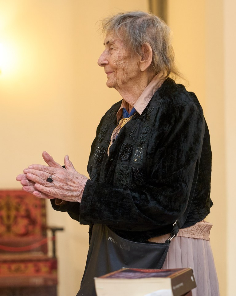 <p>Uroczystość z okazji 93. urodzin poetki Urszuli Kozioł</p>