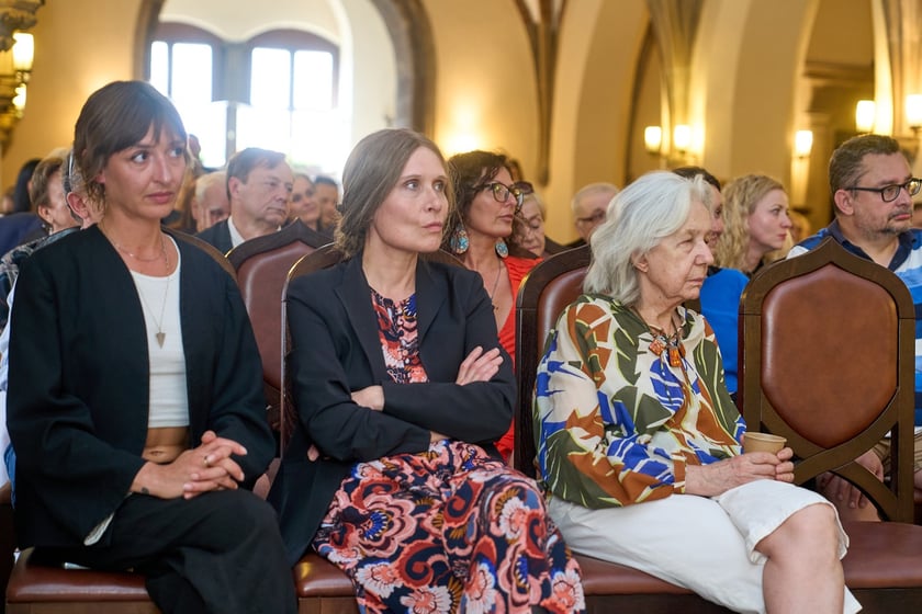 Uroczystość z okazji 93. urodzin poetki Urszuli Kozioł