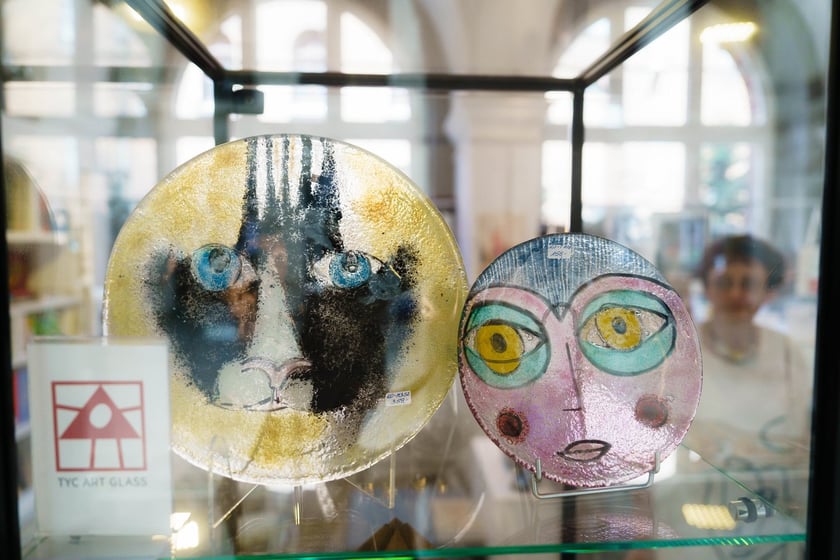 Gadżety w sklepiku Muzeum Narodowego we Wrocławiu