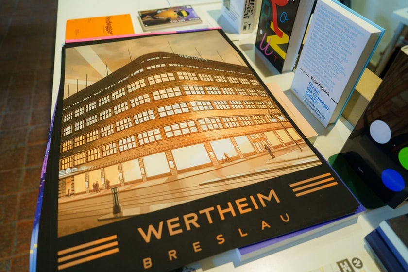 Gadżety w księgarni w Muzem Architektury