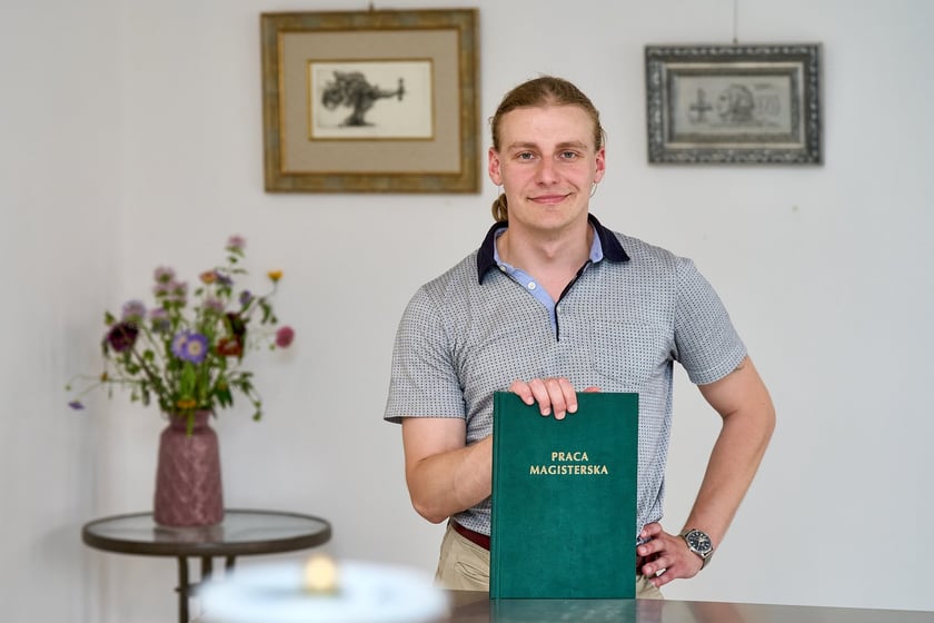 Bartłomiej Podg&oacute;rniak w Oficynie Graficznej Tyszkiewicz