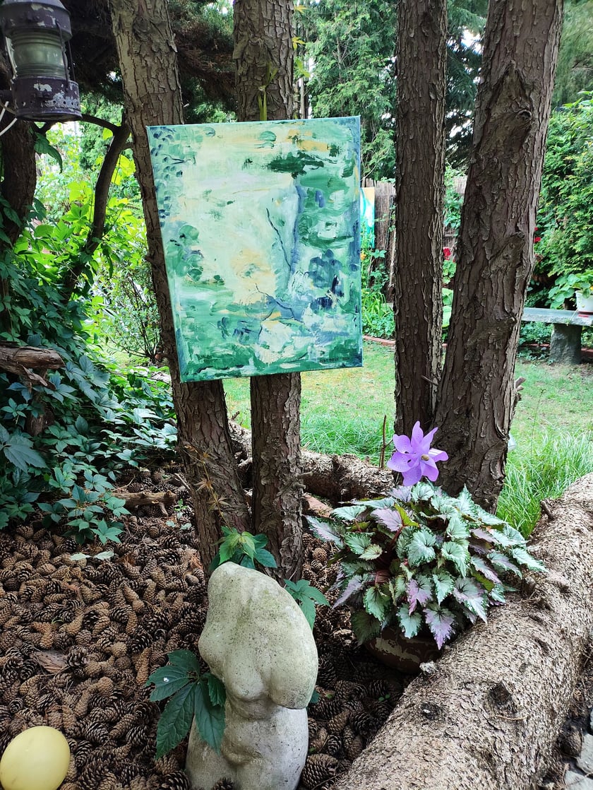 Wystawa Urszuli Sędzik. Wernisaż w ogrodzie