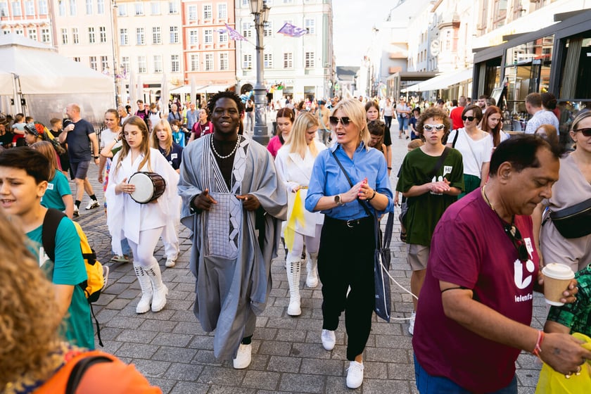 Kolorowa parada Lelenfant na ulicach Wrocławia, 29.07.2024