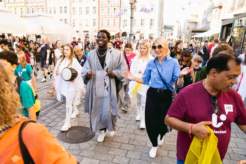 Kolorowa parada Lelenfant na ulicach Wrocławia, 29.07.2024