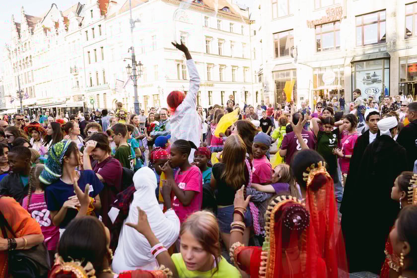 Kolorowa parada Lelenfant na ulicach Wrocławia, 29.07.2024