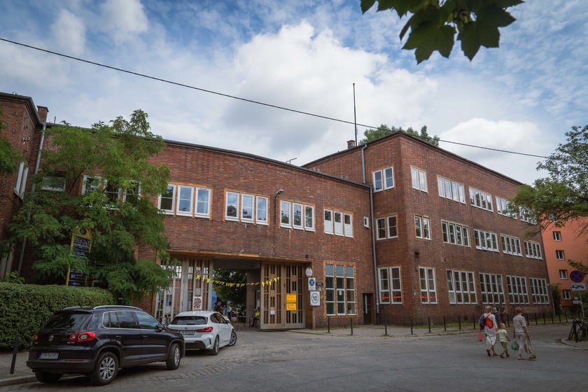 Hala po poczcie niemieckiej Kraftpost, czerwiec 2024