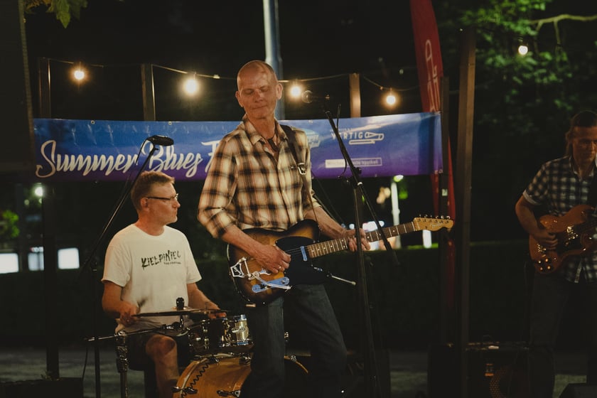 Koncert zespołu Outsider między przystankami Rondo a Sztabowa (24.08.2024)&nbsp;