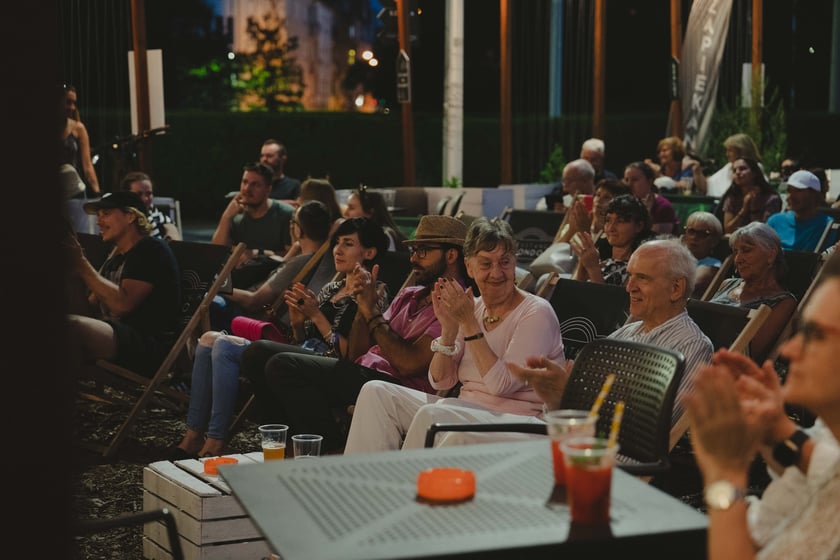 Koncert zespołu Outsider między przystankami Rondo a Sztabowa (24.08.2024)&nbsp;