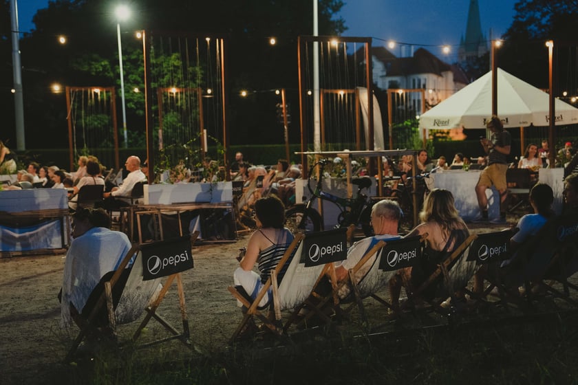 Koncert zespołu Outsider między przystankami Rondo a Sztabowa (24.08.2024)&nbsp;