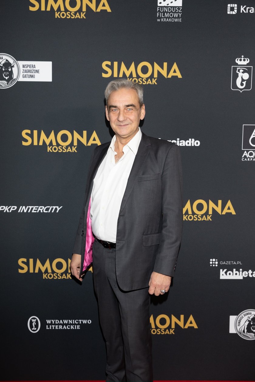 Robert Gonera podczas warszawskiej premiery filmu "Simona Kossak"