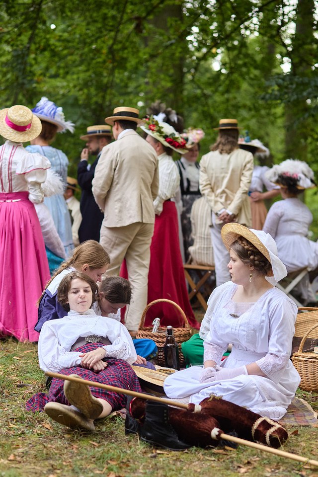 VIII piknik&nbsp;&bdquo;Krynoliny&rdquo; &ndash; Stowarzyszenia Rekonstrukcji Historycznej i Kostiumingu w Parku Południowym