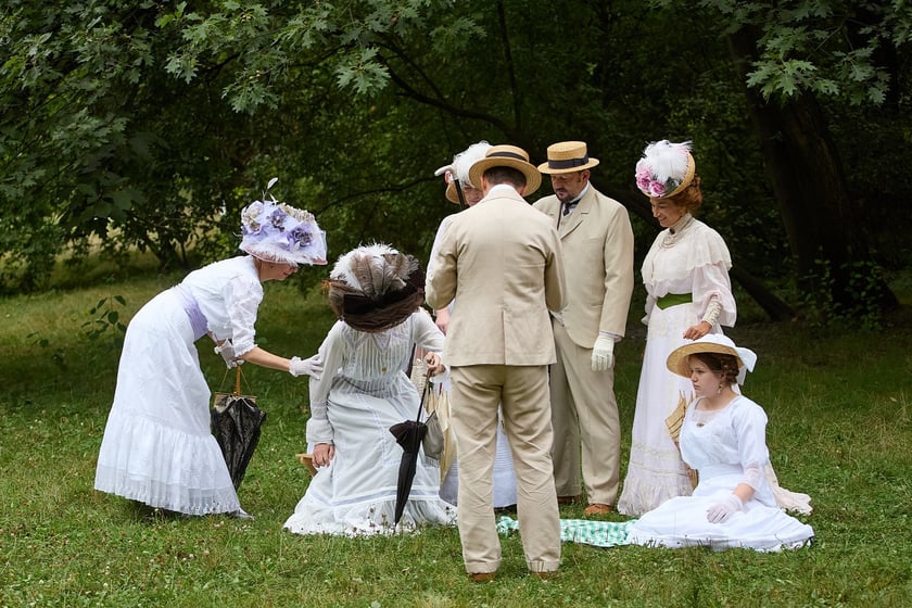 VIII piknik&nbsp;&bdquo;Krynoliny&rdquo; &ndash; Stowarzyszenia Rekonstrukcji Historycznej i Kostiumingu w Parku Południowym