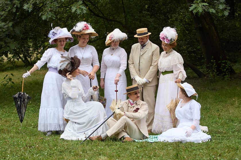 VIII piknik&nbsp;&bdquo;Krynoliny&rdquo; &ndash; Stowarzyszenia Rekonstrukcji Historycznej i Kostiumingu w Parku Południowym